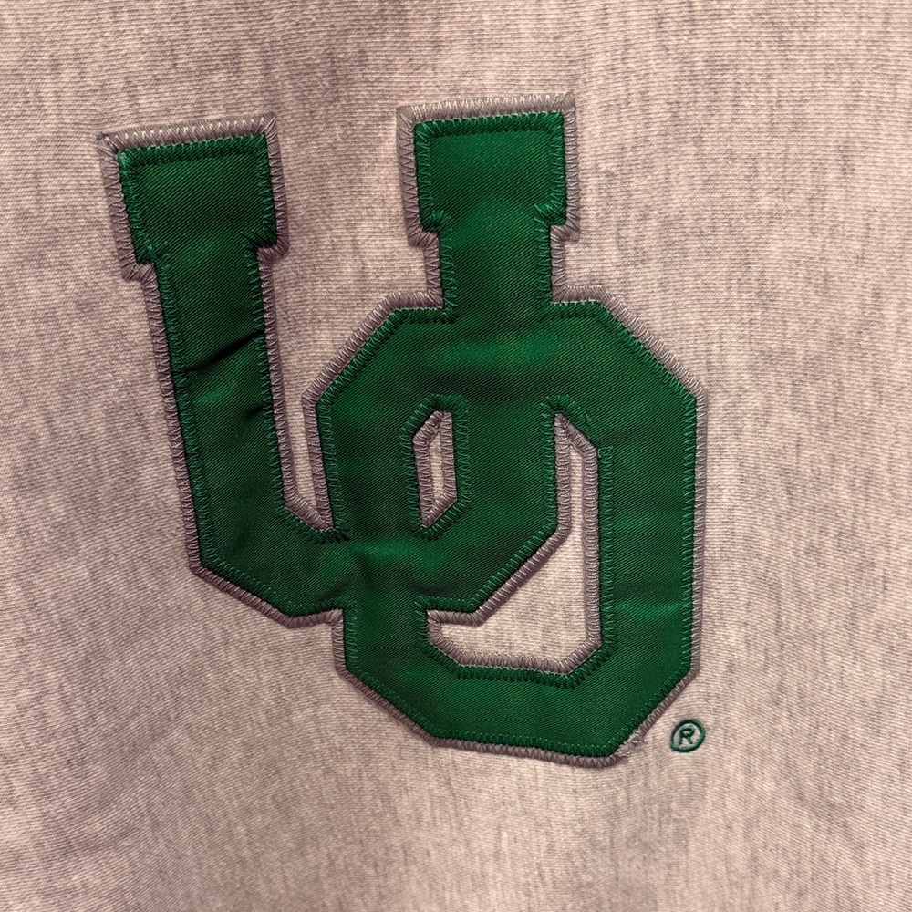 University of Oregon Ducks Blue 84 Light Gray Crewneck Sweater with Green Logo - Picture 3 of 6